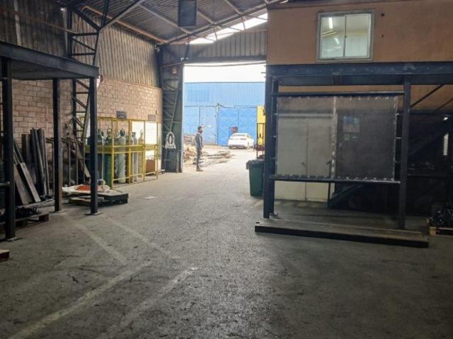 San Bernardo, Camino los pinos con ruta 5 sur