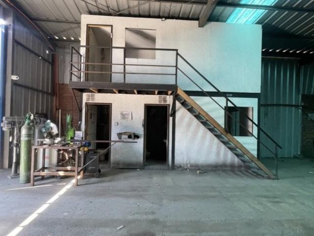 San Bernardo, Camino los pinos con ruta 5 sur