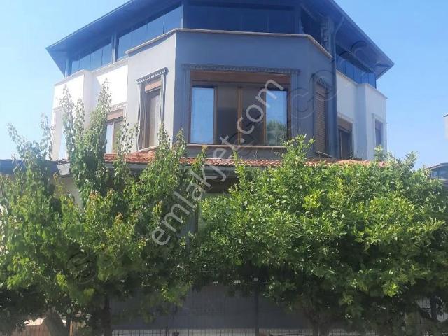 Urla, İzmir içerisinde satılık Villa