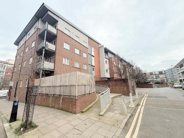 Apartment for rent in Homerton, Greater London