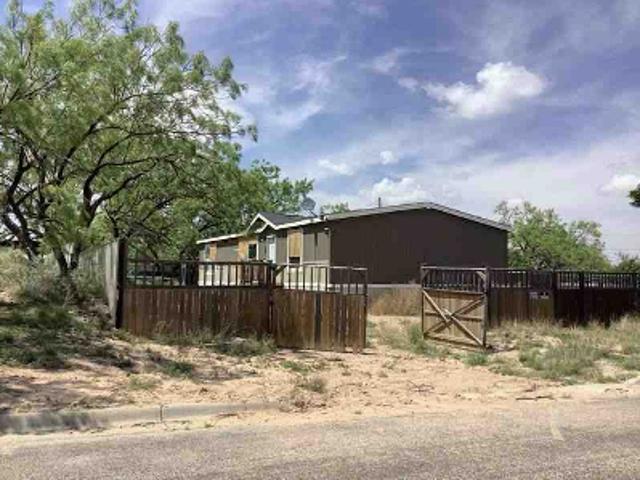 House for sale in Howard, Texas