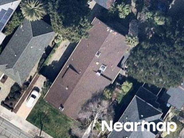 House for sale in Alameda