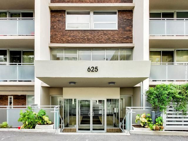 Apartment for rent in Eglinton—Lawrence, Toronto