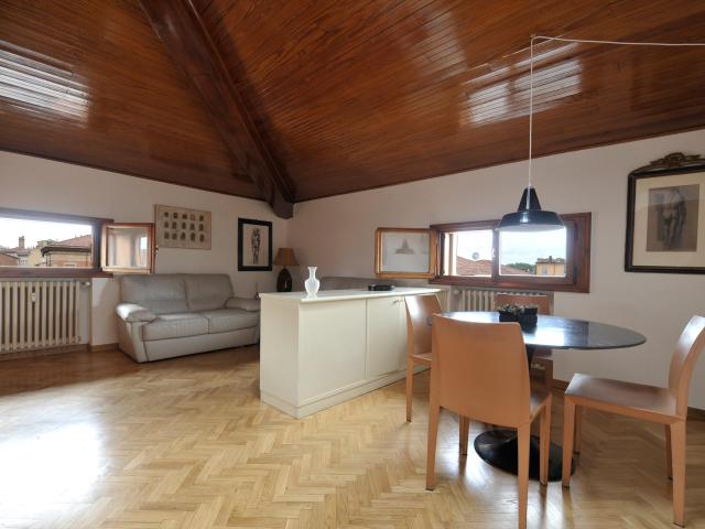 Appartamento in affitto a Santo Stefano, Bologna