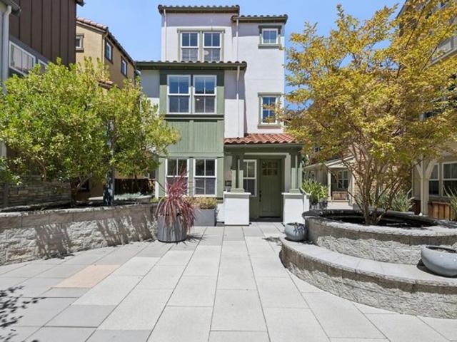 Townhouse for sale in San Mateo, California