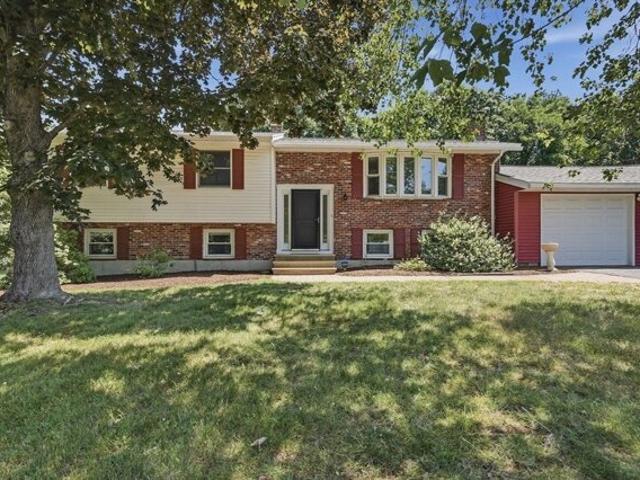 House for sale in Chelmsford, Massachusetts