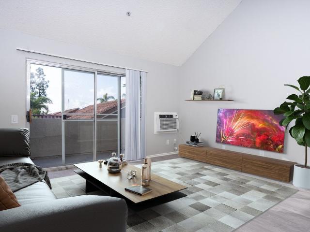 Apartment for rent in Santa Ana, California