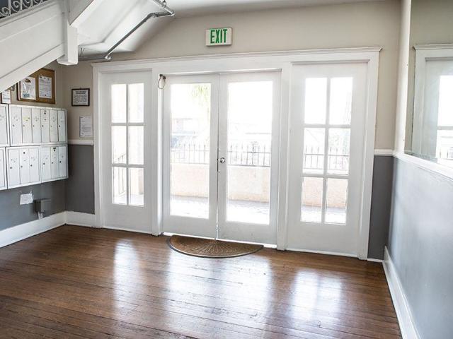 Apartment for rent in Canoga Park, California