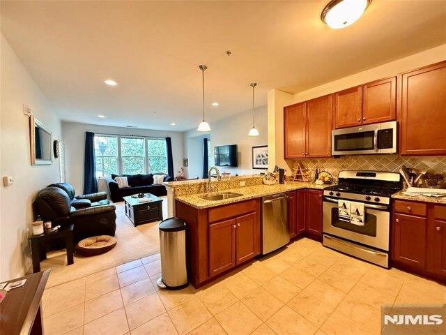 Condo for sale in The Grande at Riverdale, Riverdale