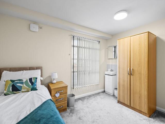 Room for rent in Mount Wise