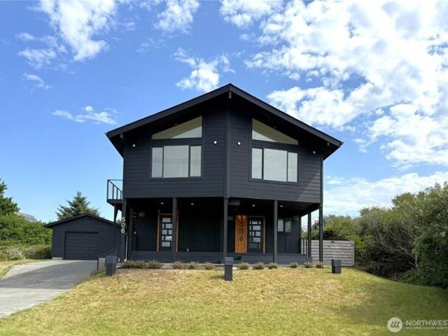 House for sale in Ocean Shores, Washington