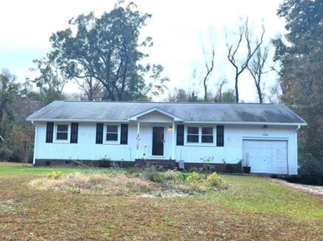 House for sale in Hubert, North Carolina