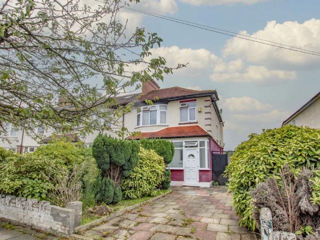 Apartment for rent in London Borough of Merton, Greater London