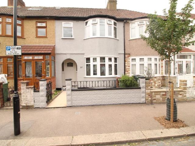 Apartment for rent in Leyton, Greater London