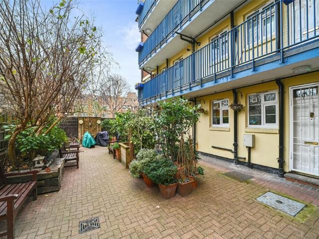 Apartment for rent in St. George in the East, Stepney