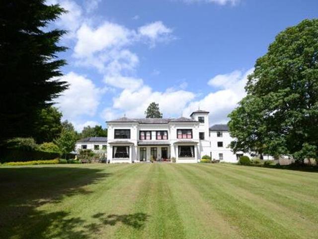 House for rent in Surrey
