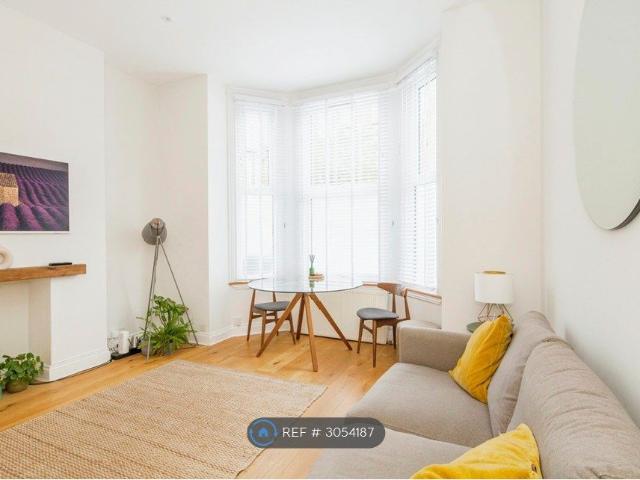 Apartment for rent in London Borough of Lambeth, Greater London