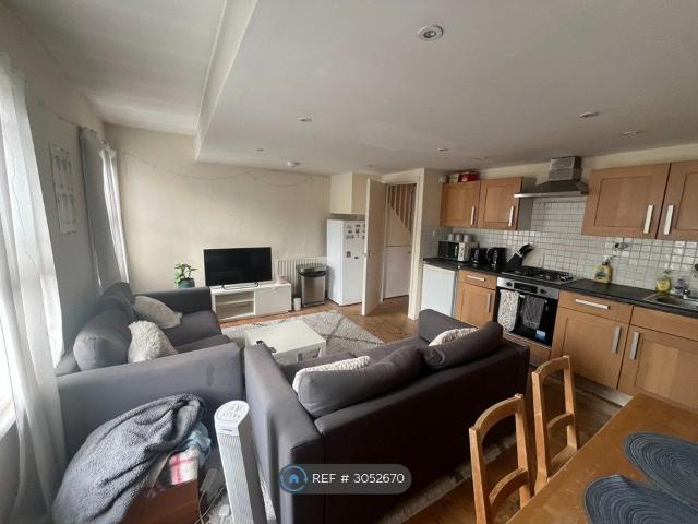 Apartment for rent in Stockwell, Greater London