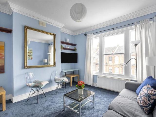 House for rent in Stockwell, Greater London