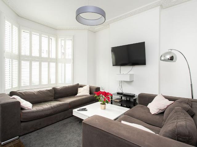 House for rent in Stockwell, Greater London