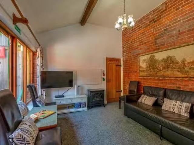 Apartment for rent in Milwich, Baswich