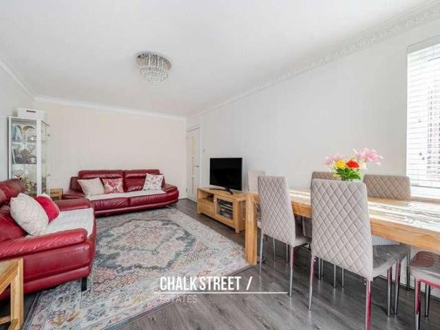 Apartment for rent in London Borough of Barking and Dagenham, Greater London