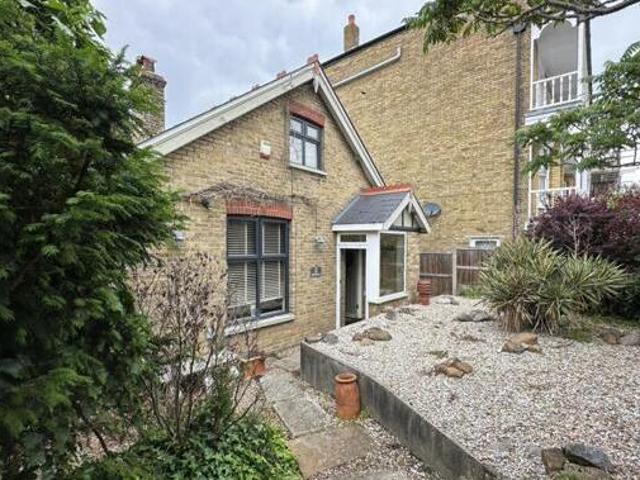 House for sale in Middle Deal, Ash