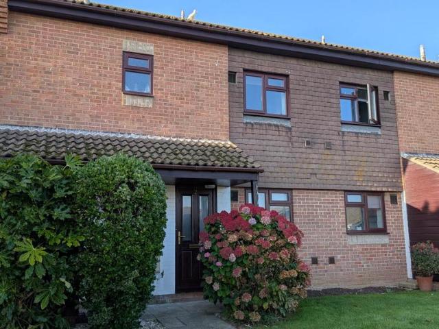 Apartment for rent in Littlecote, West Sussex