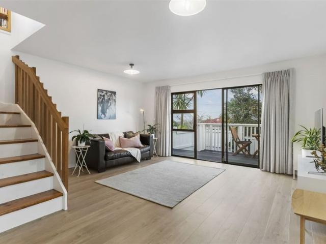 House for rent in Ōwairaka, Albert-Eden
