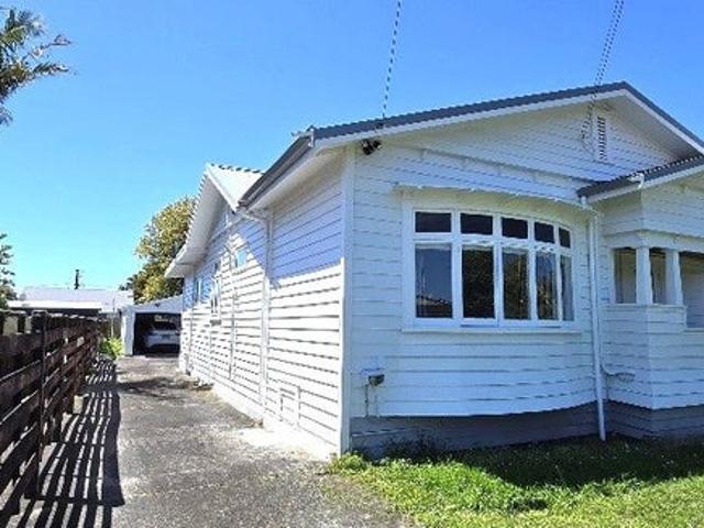 House for rent in Saint Lukes, Albert-Eden