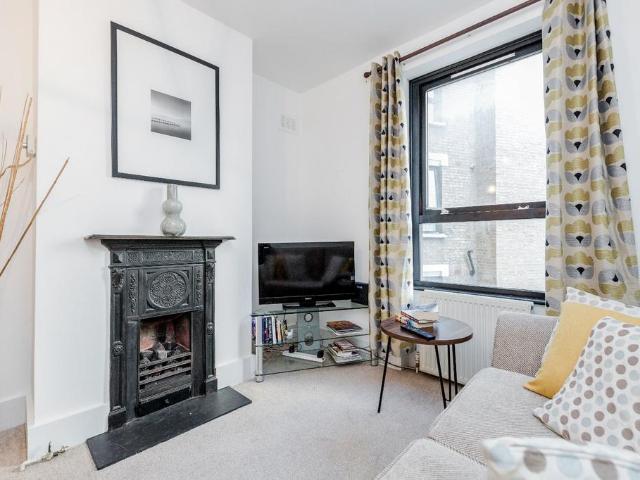 Apartment for rent in Mayfair, Greater London
