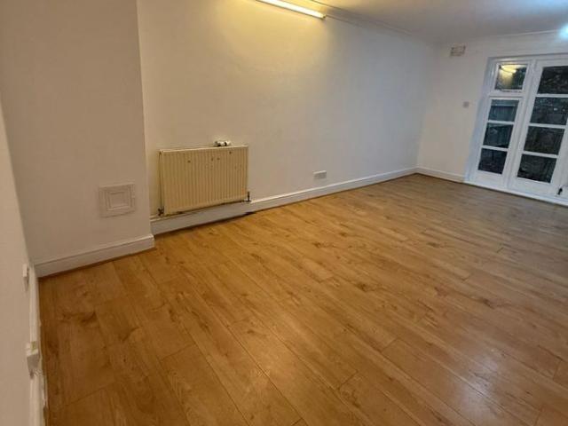 House for rent in London Borough of Hounslow, Greater London