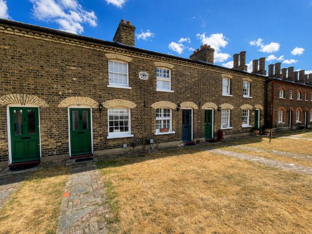 House for rent in Barkingside, Greater London