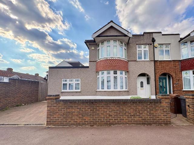 House for rent in Thames View, Greater London
