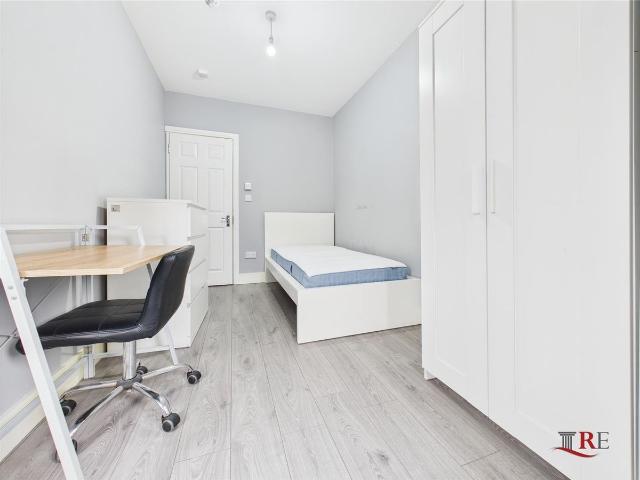 Room for rent in Dollis Hill, Greater London