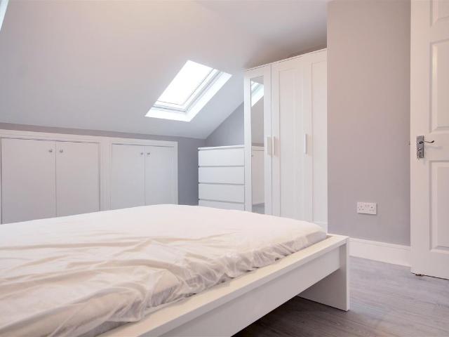 Room for rent in Dollis Hill, Greater London