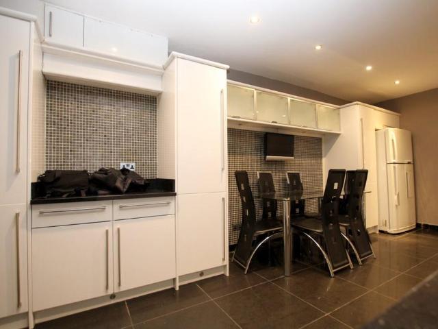 House for rent in Dollis Hill, Greater London
