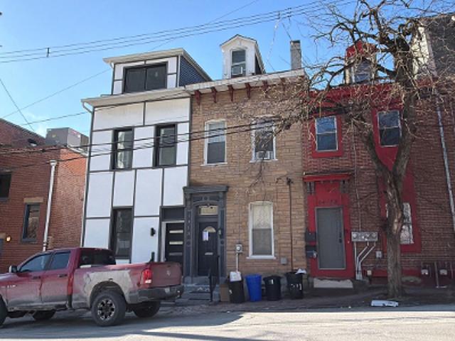 House for sale in Pittsburg, Pennsylvania