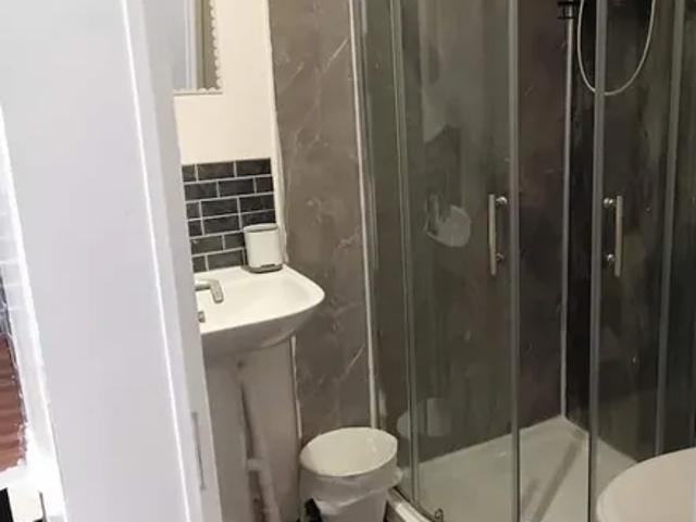 Apartment for rent in Tat Bank, Oldbury