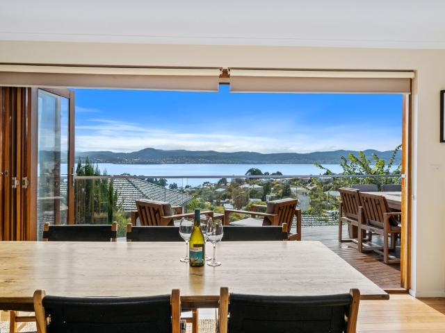 House for sale in Sandy Bay