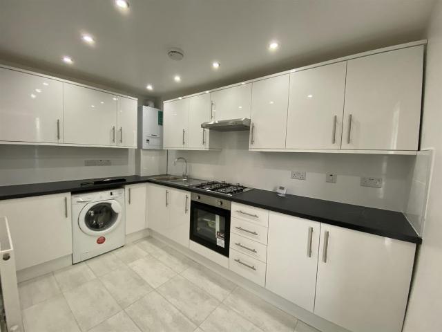 House for rent in Royal Borough of Greenwich, Greater London