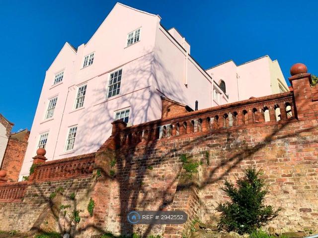 Apartment for rent in Hoole, Two Mills