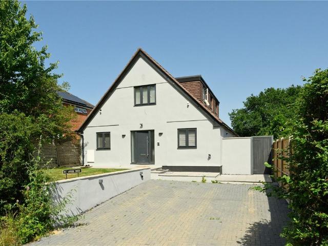 House for rent in Burrowhill, Surrey Heath