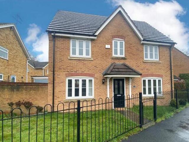 House for sale in Sandy Lane, Rushmoor