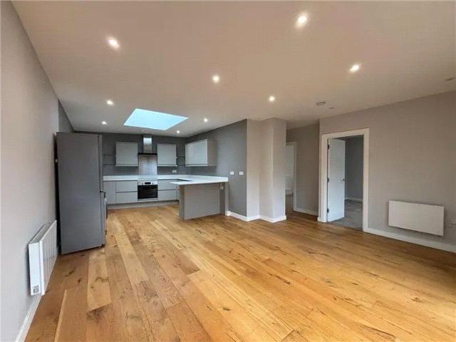 House for rent in London Borough of Sutton, Greater London