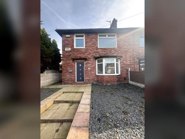 Apartment for rent in Stoneycroft, Calderstones