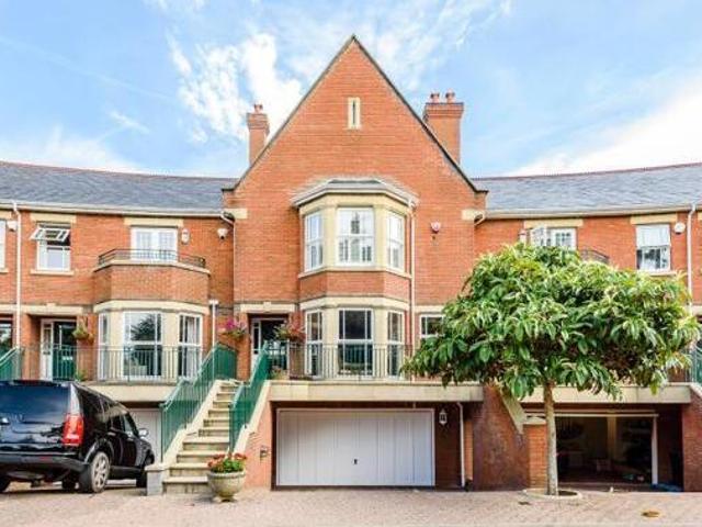House for sale in Surrey