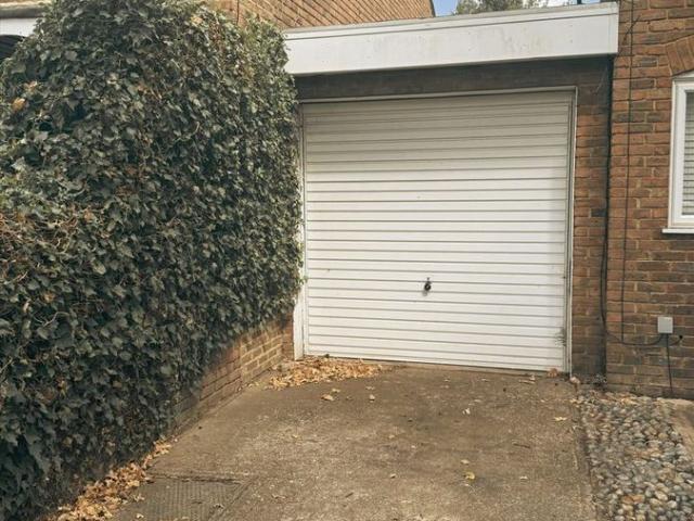 Studio for rent in North Sheen, Greater London