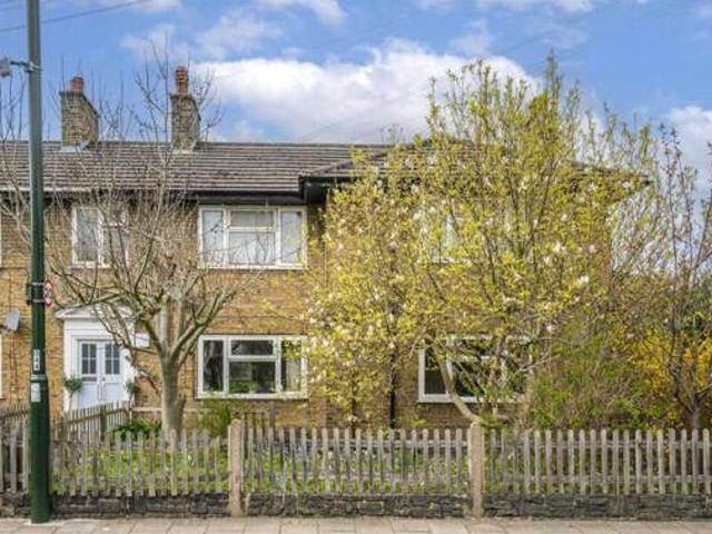 House for sale in Deepcut, Surrey