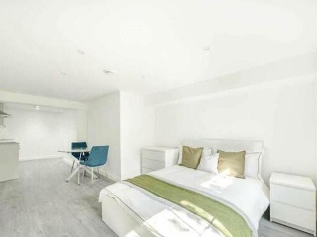 House for sale in Brentford End, Greater London